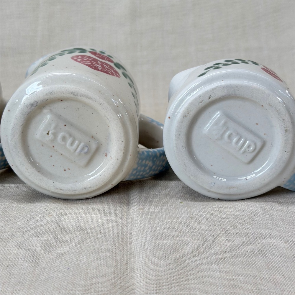 Vintage Ceramic Measuring Cups Set of 4 Folk Art Heart Kitchen Decor 80s - Picture 7 of 9
